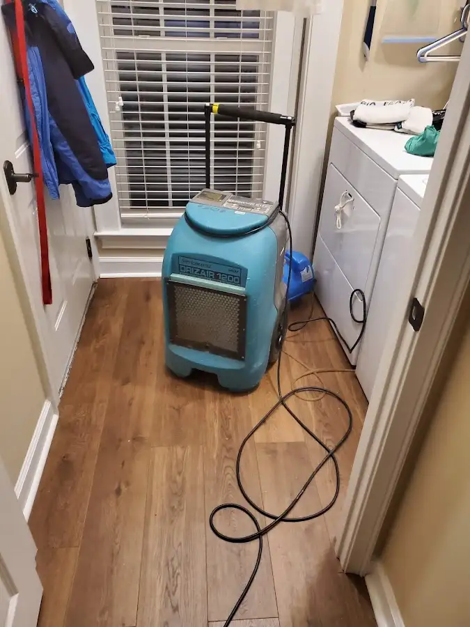 Commercial dehumidifier deployed for Crawl Space Restoration in Nacogdoches